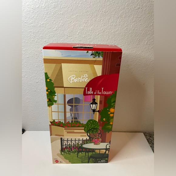 2003 talk of the town Barbie - Picture 3 of 5